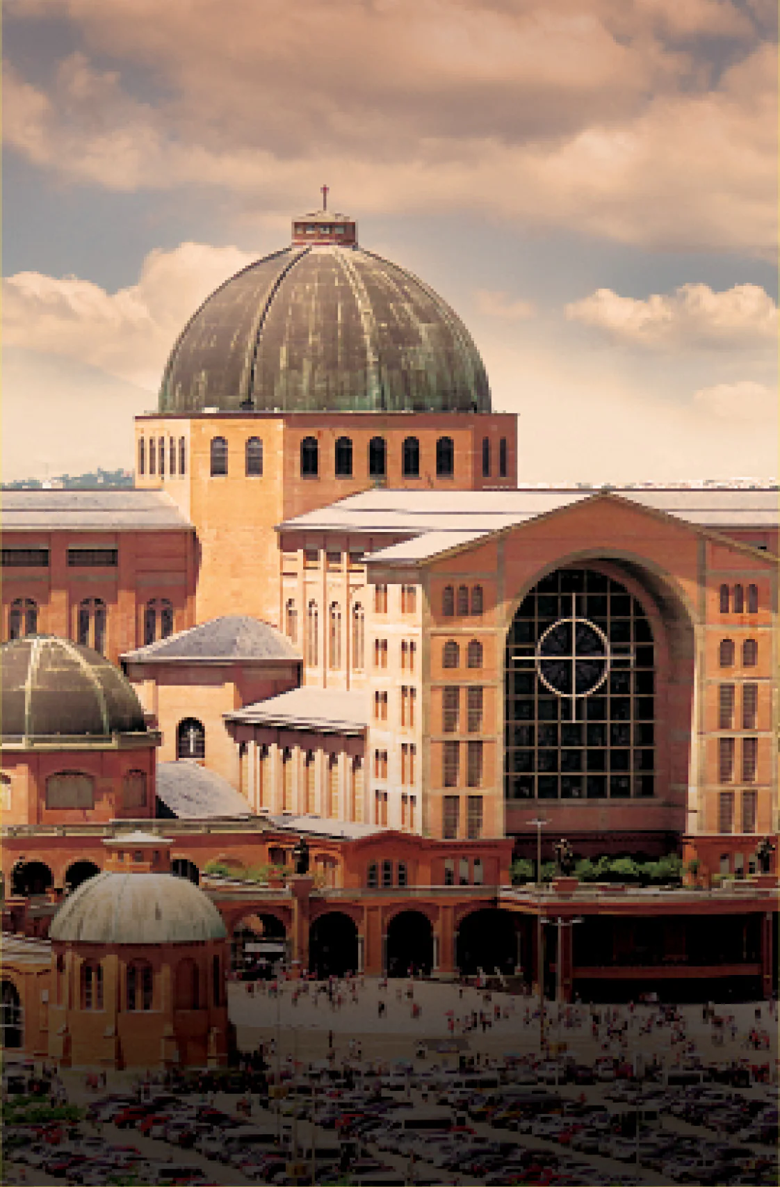  2. Grande construção com uma cúpula, simbolizando arquitetura clássica.